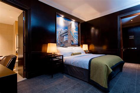 Luxury Hotel Rooms In Central London .